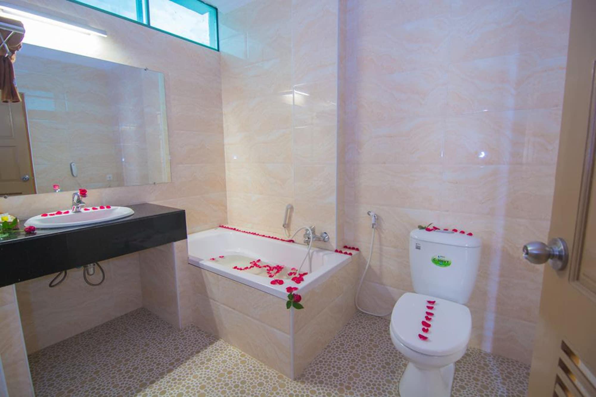 Royal Inlay Hotel Ньоншуэ Экстерьер фото