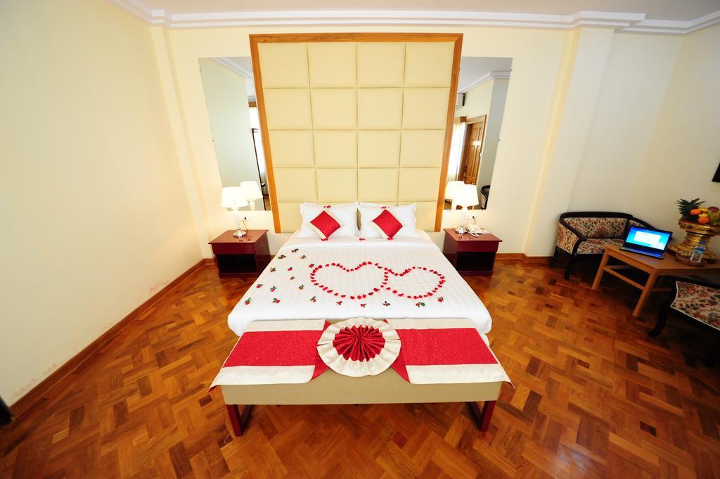 Royal Inlay Hotel Ньоншуэ Экстерьер фото