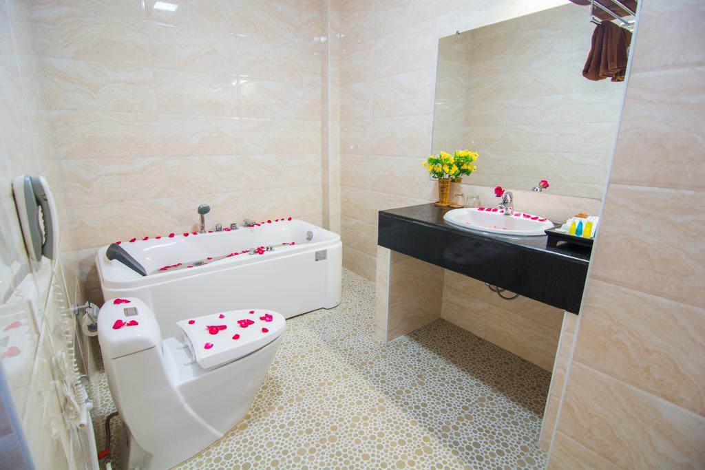 Royal Inlay Hotel Ньоншуэ Экстерьер фото