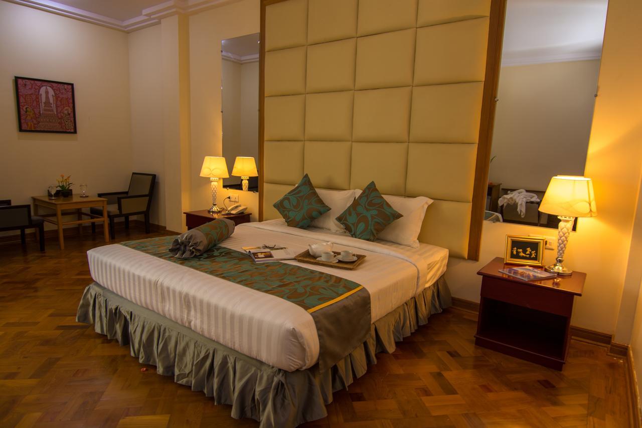 Royal Inlay Hotel Ньоншуэ Экстерьер фото